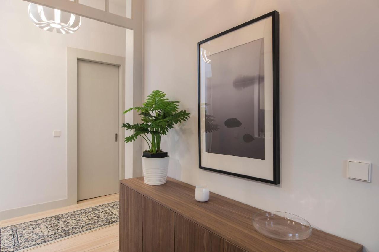 Lovelystay - 3 Bedroom Downtown Wonderwall Лиссабон Экстерьер фото